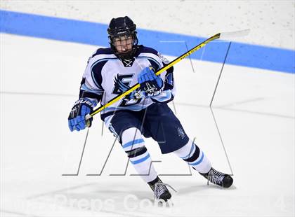 Thumbnail 2 in Daniel Hand vs. East Catholic (CIAC DII Semifinal) photogallery.
