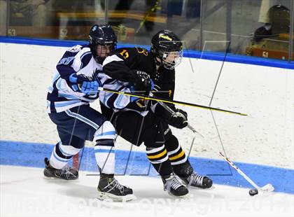 Thumbnail 3 in Daniel Hand vs. East Catholic (CIAC DII Semifinal) photogallery.