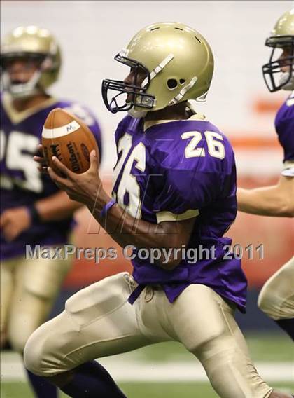 Thumbnail 3 in Christian Brothers Academy vs. Mansfield (Syracuse Kickoff Classic) photogallery.