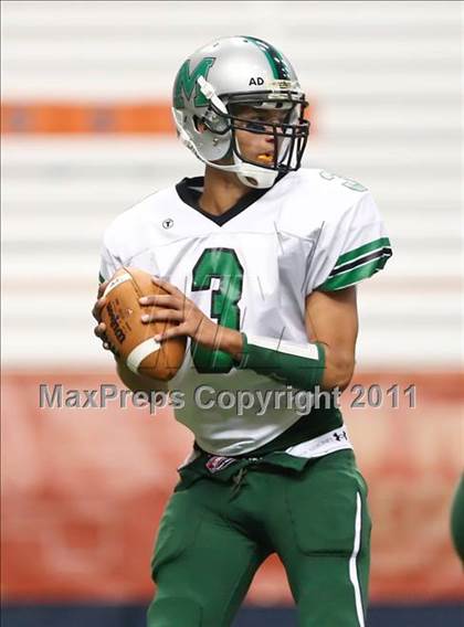 Thumbnail 3 in Christian Brothers Academy vs. Mansfield (Syracuse Kickoff Classic) photogallery.