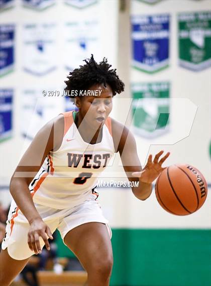 Thumbnail 2 in West vs Spring Valley (Gator Winter Classic) photogallery.