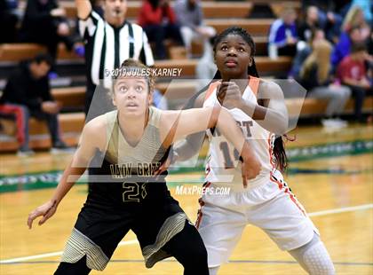 Thumbnail 3 in West vs Spring Valley (Gator Winter Classic) photogallery.