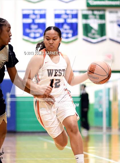 Thumbnail 3 in West vs Spring Valley (Gator Winter Classic) photogallery.