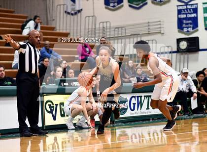 Thumbnail 2 in West vs Spring Valley (Gator Winter Classic) photogallery.