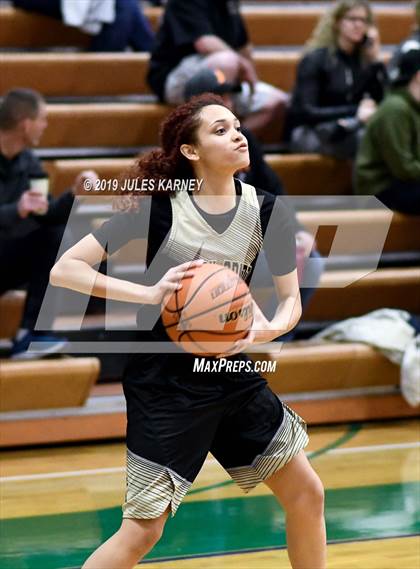 Thumbnail 3 in West vs Spring Valley (Gator Winter Classic) photogallery.