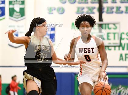 Thumbnail 3 in West vs Spring Valley (Gator Winter Classic) photogallery.