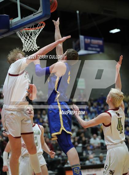 Thumbnail 1 in San Juan vs. Juab (UHSAA 3A Final) photogallery.