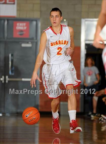 Thumbnail 1 in Mission Viejo vs. Ocean View (Nike Extravaganza) photogallery.