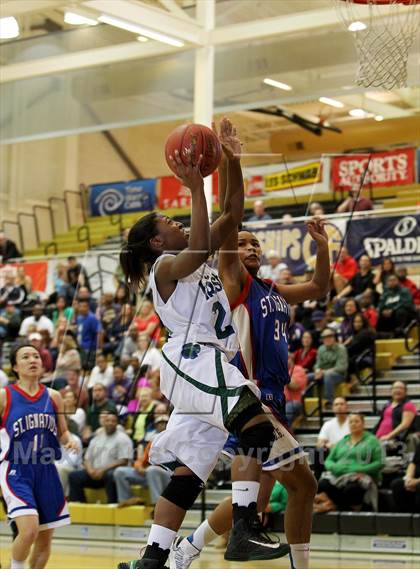 Thumbnail 2 in St. Ignatius vs. Sacred Heart Cathedral (CIF NorCal Regional D3 Final) photogallery.