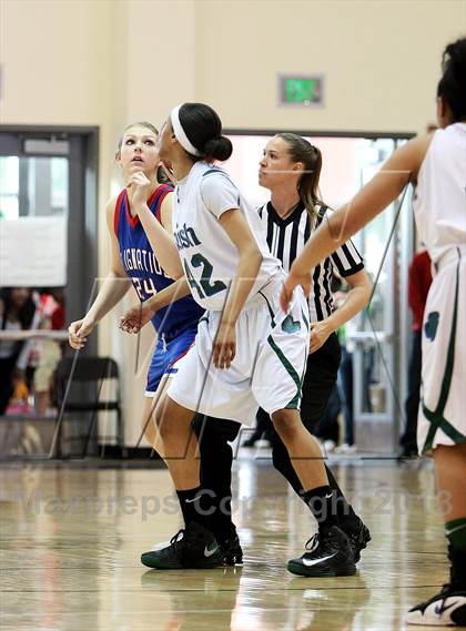 Thumbnail 3 in St. Ignatius vs. Sacred Heart Cathedral (CIF NorCal Regional D3 Final) photogallery.