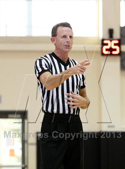 Thumbnail 1 in St. Ignatius vs. Sacred Heart Cathedral (CIF NorCal Regional D3 Final) photogallery.