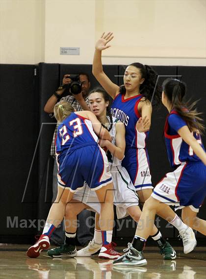 Thumbnail 1 in St. Ignatius vs. Sacred Heart Cathedral (CIF NorCal Regional D3 Final) photogallery.
