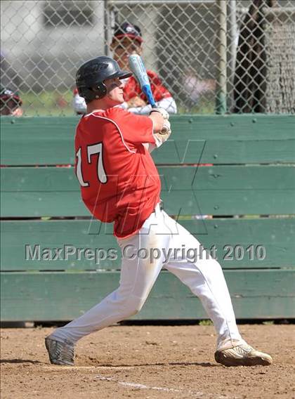 Thumbnail 2 in Galt vs. Pioneer (Land Park Easter Tournament) photogallery.