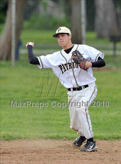 Thumbnail 2 in Galt vs. Pioneer (Land Park Easter Tournament) photogallery.