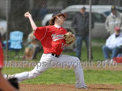 Thumbnail 2 in Galt vs. Pioneer (Land Park Easter Tournament) photogallery.