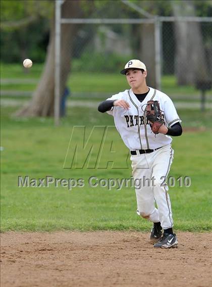 Thumbnail 3 in Galt vs. Pioneer (Land Park Easter Tournament) photogallery.