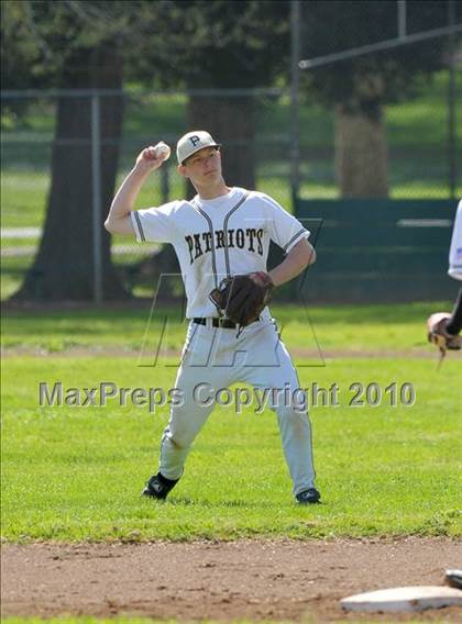 Thumbnail 1 in Galt vs. Pioneer (Land Park Easter Tournament) photogallery.
