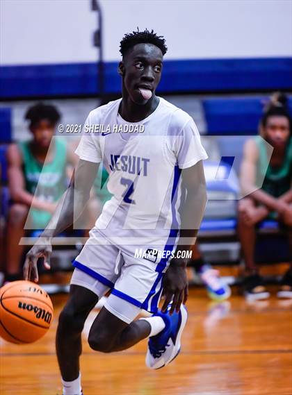 Thumbnail 2 in Sumner @ Jesuit  (Invitational) photogallery.