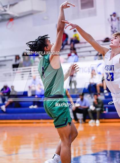 Thumbnail 3 in Sumner @ Jesuit  (Invitational) photogallery.