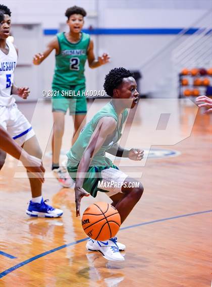 Thumbnail 1 in Sumner @ Jesuit  (Invitational) photogallery.