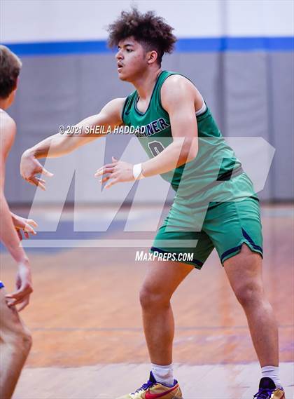 Thumbnail 2 in Sumner @ Jesuit  (Invitational) photogallery.