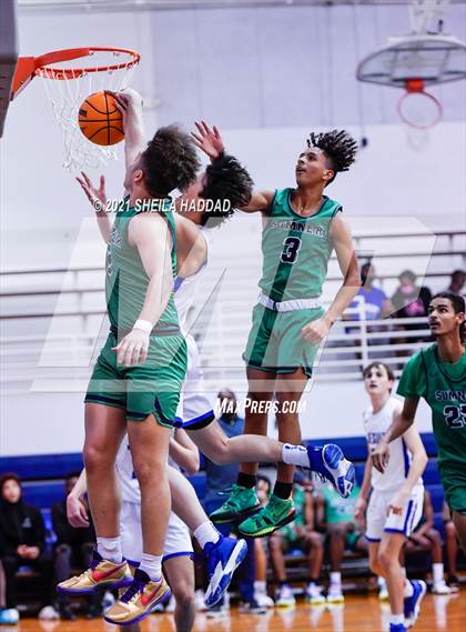 Thumbnail 1 in Sumner @ Jesuit  (Invitational) photogallery.