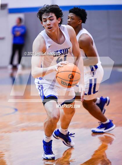 Thumbnail 3 in Sumner @ Jesuit  (Invitational) photogallery.