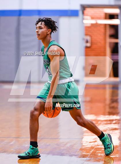 Thumbnail 3 in Sumner @ Jesuit  (Invitational) photogallery.