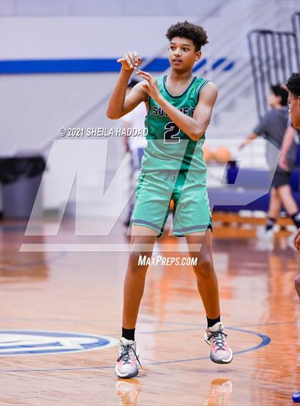 Thumbnail 1 in Sumner @ Jesuit  (Invitational) photogallery.