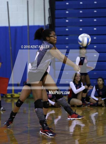 Thumbnail 3 in Southfield Arts & Tech vs. Pontiac photogallery.