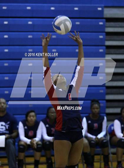 Thumbnail 1 in Southfield Arts & Tech vs. Pontiac photogallery.