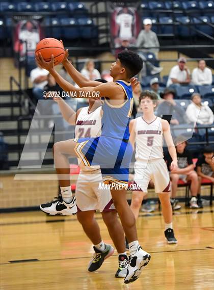 Thumbnail 3 in Lingleville vs Dodd City (UIL Region III-1A Semifinal) photogallery.