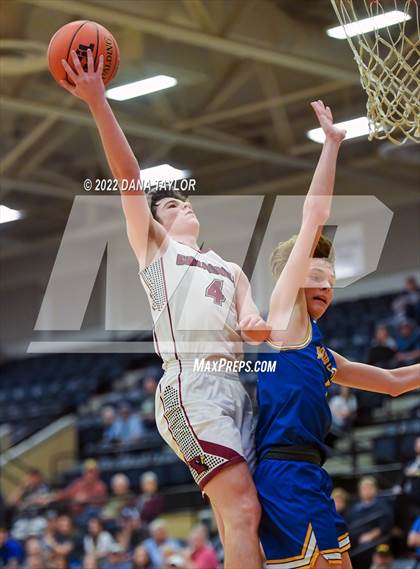 Thumbnail 1 in Lingleville vs Dodd City (UIL Region III-1A Semifinal) photogallery.