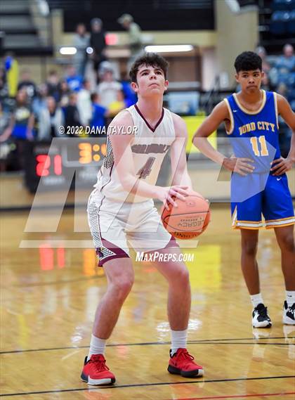 Thumbnail 2 in Lingleville vs Dodd City (UIL Region III-1A Semifinal) photogallery.