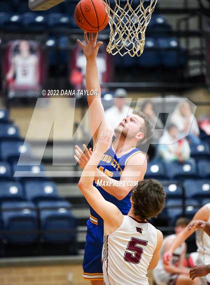 Thumbnail 2 in Lingleville vs Dodd City (UIL Region III-1A Semifinal) photogallery.