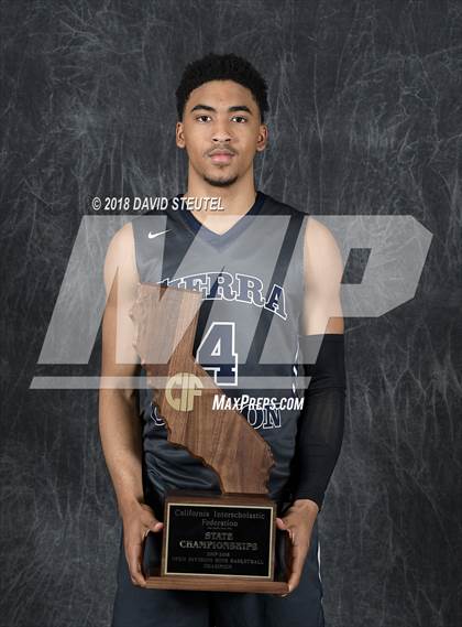 Thumbnail 1 in Sierra Canyon (CIF State Open Division Award Photos) photogallery.