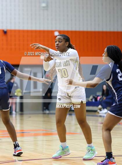Thumbnail 3 in Little Elm vs. Plano East (UIL 6A Bi-District) photogallery.