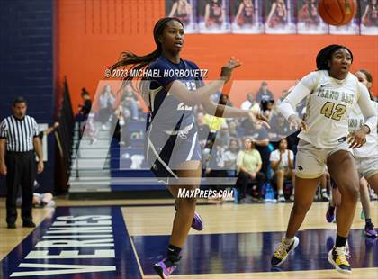 Thumbnail 2 in Little Elm vs. Plano East (UIL 6A Bi-District) photogallery.