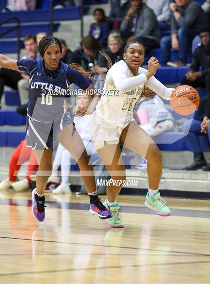 Thumbnail 2 in Little Elm vs. Plano East (UIL 6A Bi-District) photogallery.
