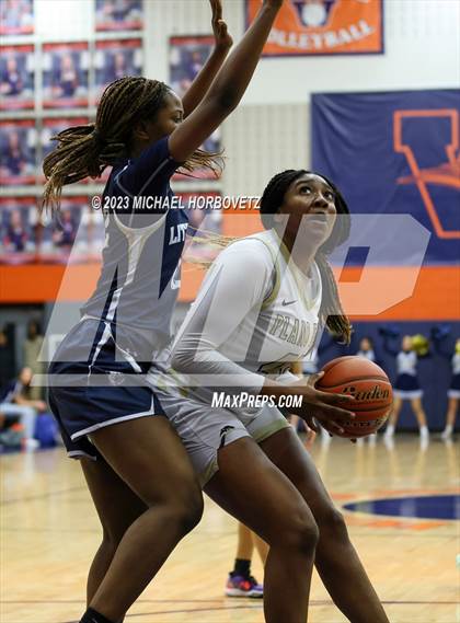 Thumbnail 3 in Little Elm vs. Plano East (UIL 6A Bi-District) photogallery.