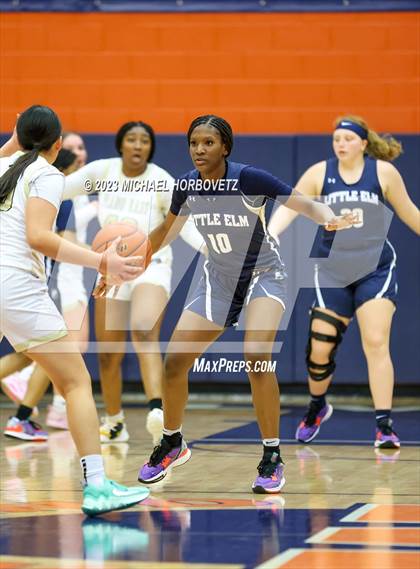 Thumbnail 1 in Little Elm vs. Plano East (UIL 6A Bi-District) photogallery.