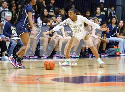 Thumbnail 2 in Little Elm vs. Plano East (UIL 6A Bi-District) photogallery.