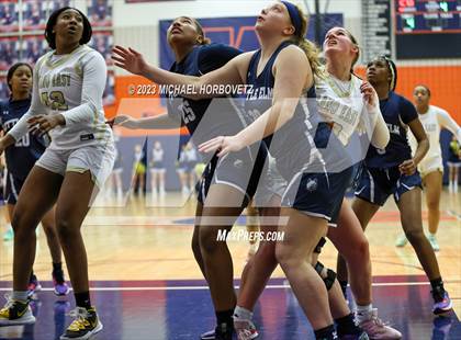 Thumbnail 2 in Little Elm vs. Plano East (UIL 6A Bi-District) photogallery.