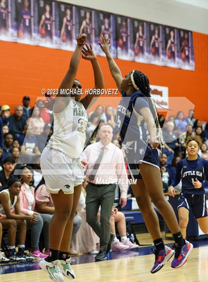 Thumbnail 3 in Little Elm vs. Plano East (UIL 6A Bi-District) photogallery.