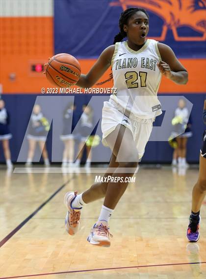 Thumbnail 2 in Little Elm vs. Plano East (UIL 6A Bi-District) photogallery.