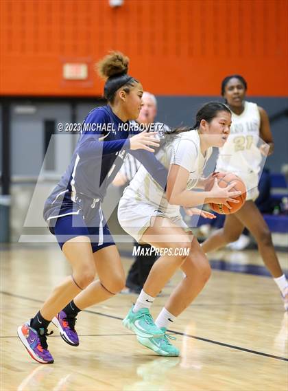 Thumbnail 2 in Little Elm vs. Plano East (UIL 6A Bi-District) photogallery.
