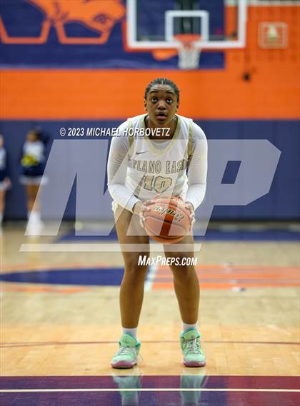 Thumbnail 3 in Little Elm vs. Plano East (UIL 6A Bi-District) photogallery.