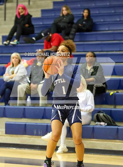 Thumbnail 2 in Little Elm vs. Plano East (UIL 6A Bi-District) photogallery.
