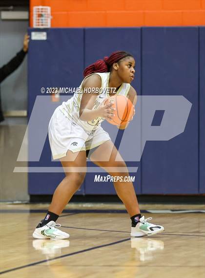 Thumbnail 3 in Little Elm vs. Plano East (UIL 6A Bi-District) photogallery.