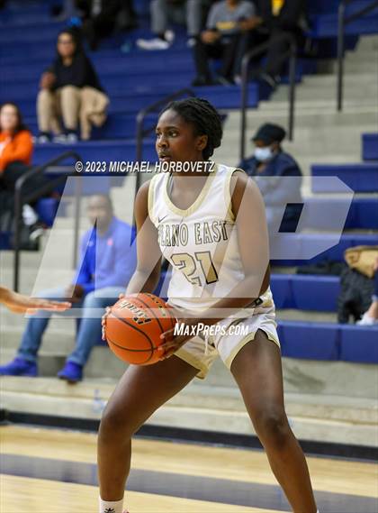 Thumbnail 3 in Little Elm vs. Plano East (UIL 6A Bi-District) photogallery.